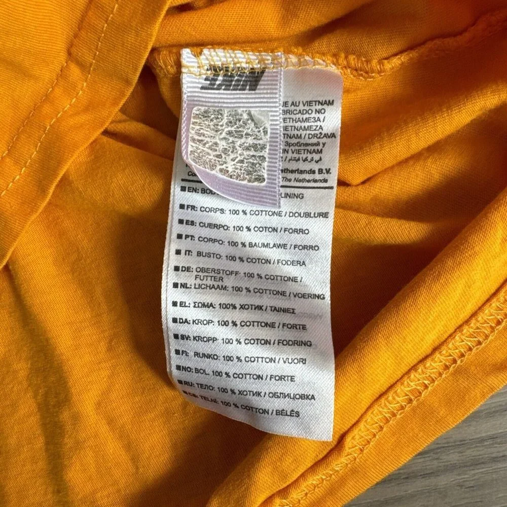 Vintage NIKE Orange Yellow Purple Lakers Shirt Men’s Size‎ Medium VTG